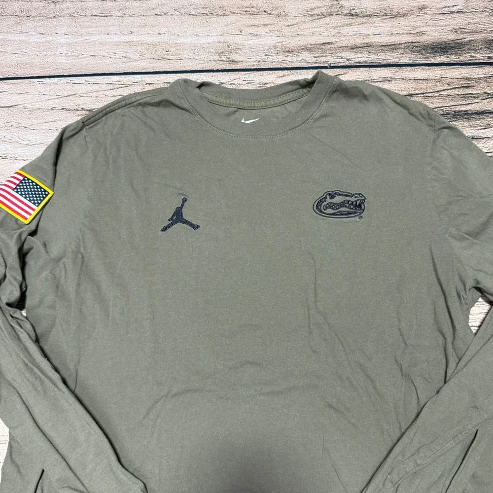 Jordan Florida Gators T-Shirt Mens Large Green Swamp Football Military USA Flag